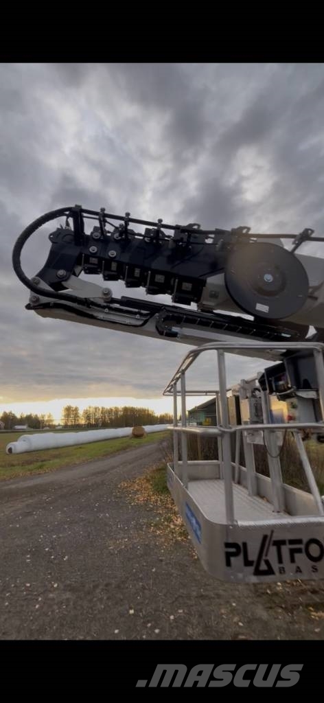 Platform Basket Spider 43T Компактни самоходни стрелови подемници
