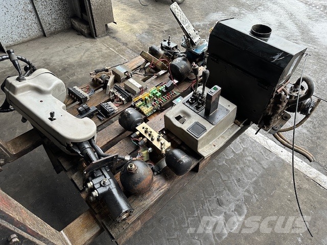 Hitachi LX 290 USED PARTS CAB Kabin