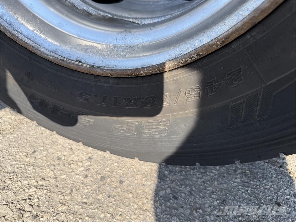 Mercedes-Benz Atego VIN 693 Camiones de caja de lona