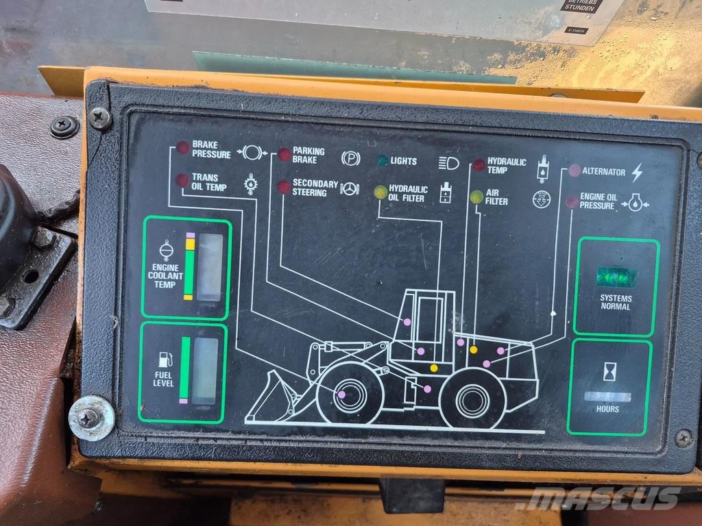 CASE 621B Wielladers