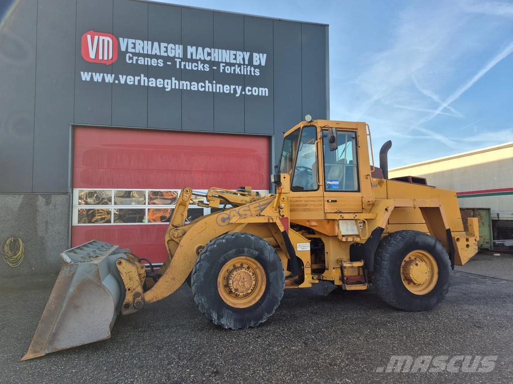 CASE 621B Wielladers