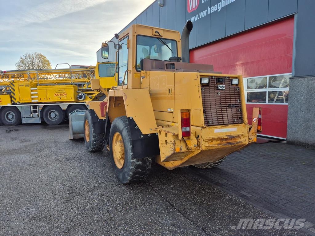 CASE 621B Wielladers