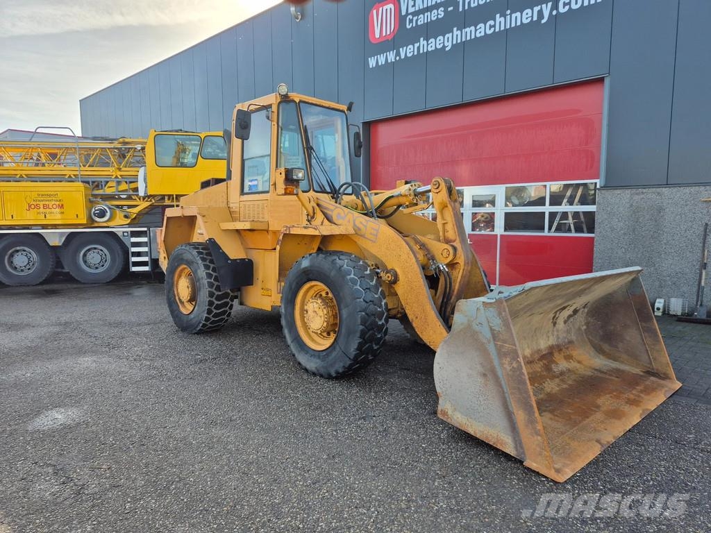 CASE 621B Wielladers