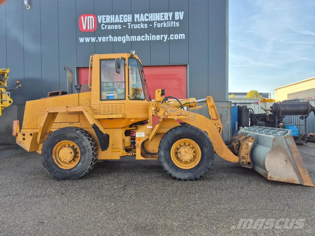 CASE 621B Wielladers