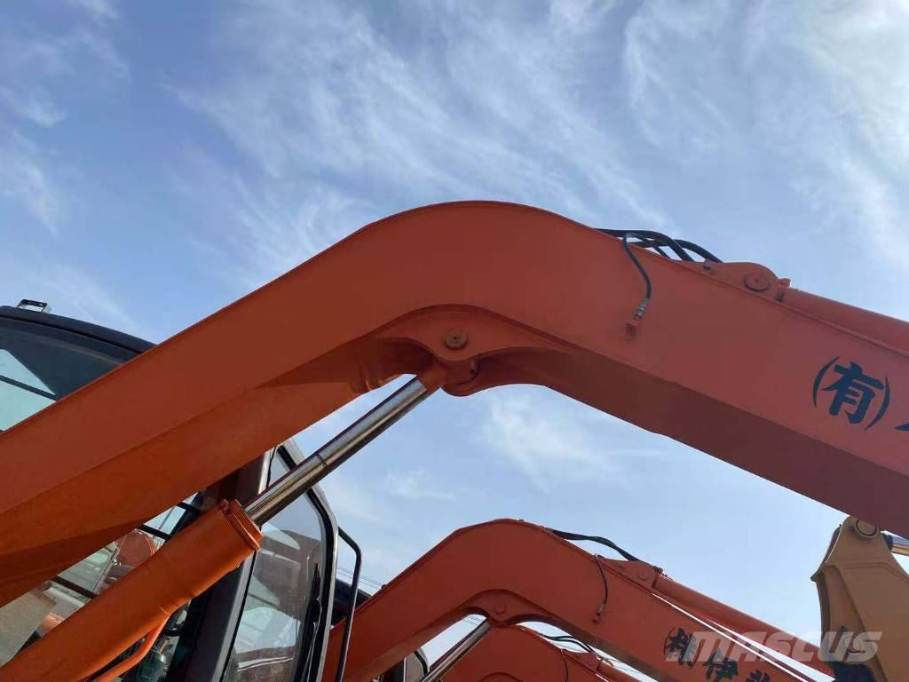 Hitachi ZX 70 Midi bageri 7t – 12t