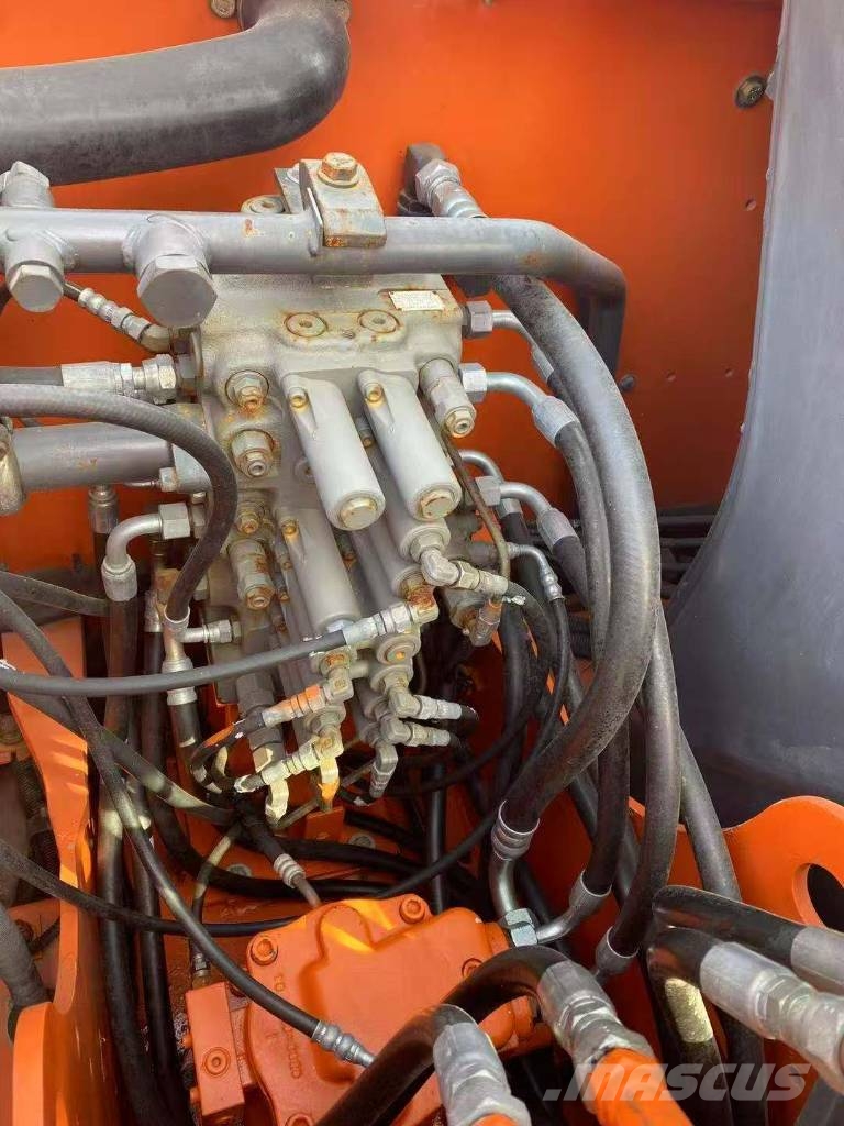 Hitachi ZX 70 Midi bageri 7t – 12t