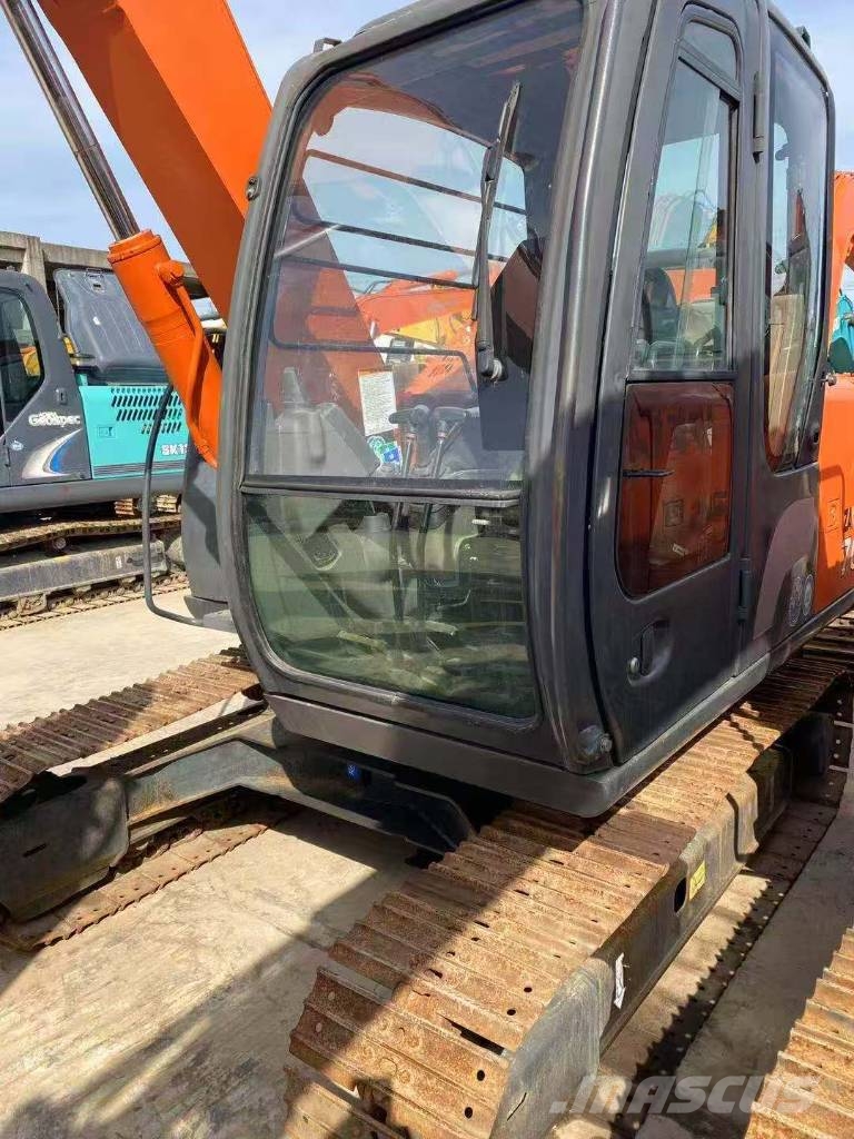 Hitachi ZX 70 Midi bageri 7t – 12t