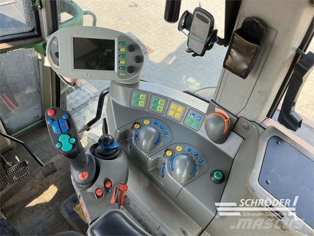 Fendt 820 VARIO TMS Traktoren