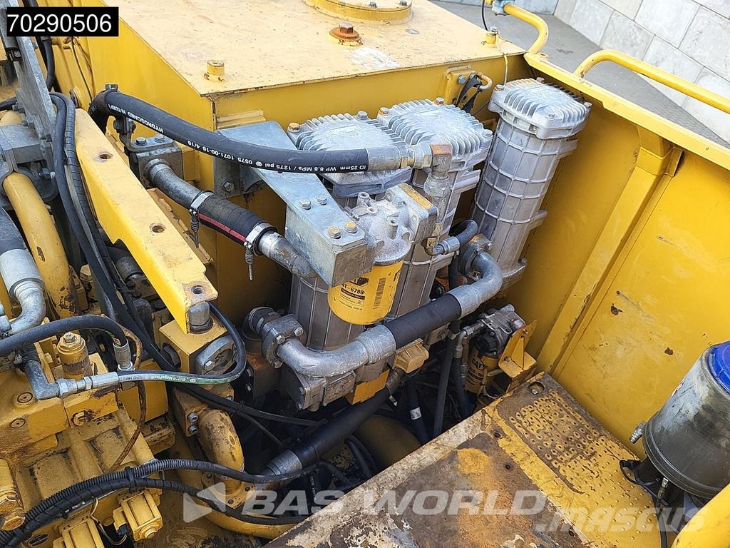 CAT 390 D L Rupsgraafmachines