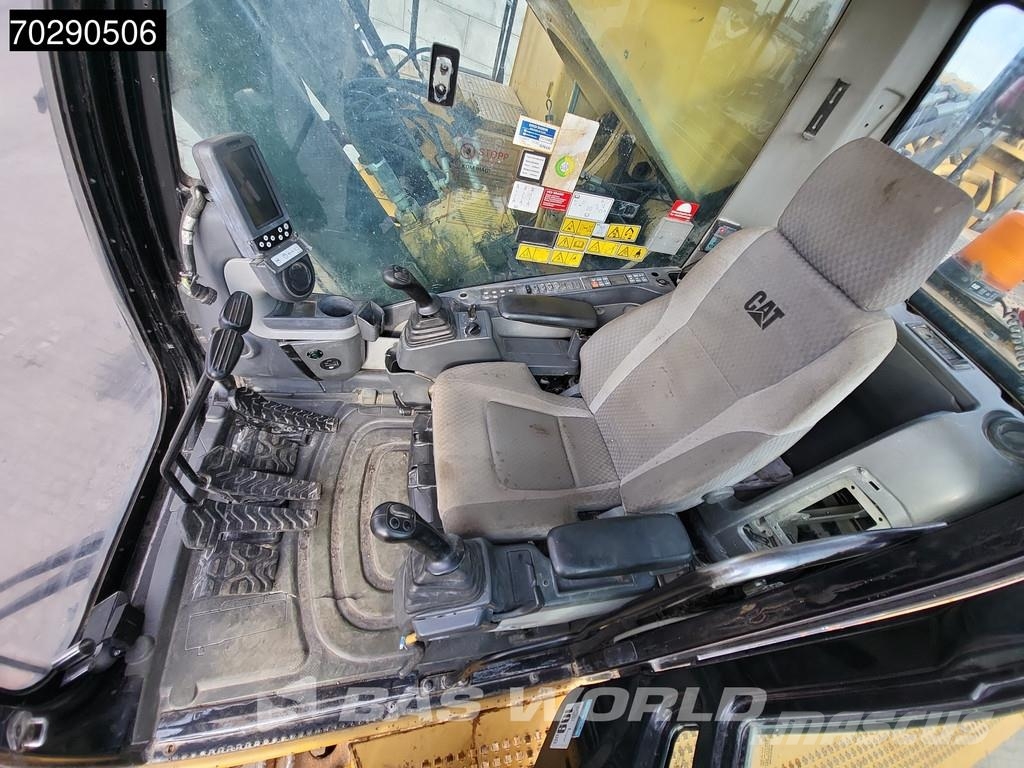 CAT 390 D L Crawler excavators