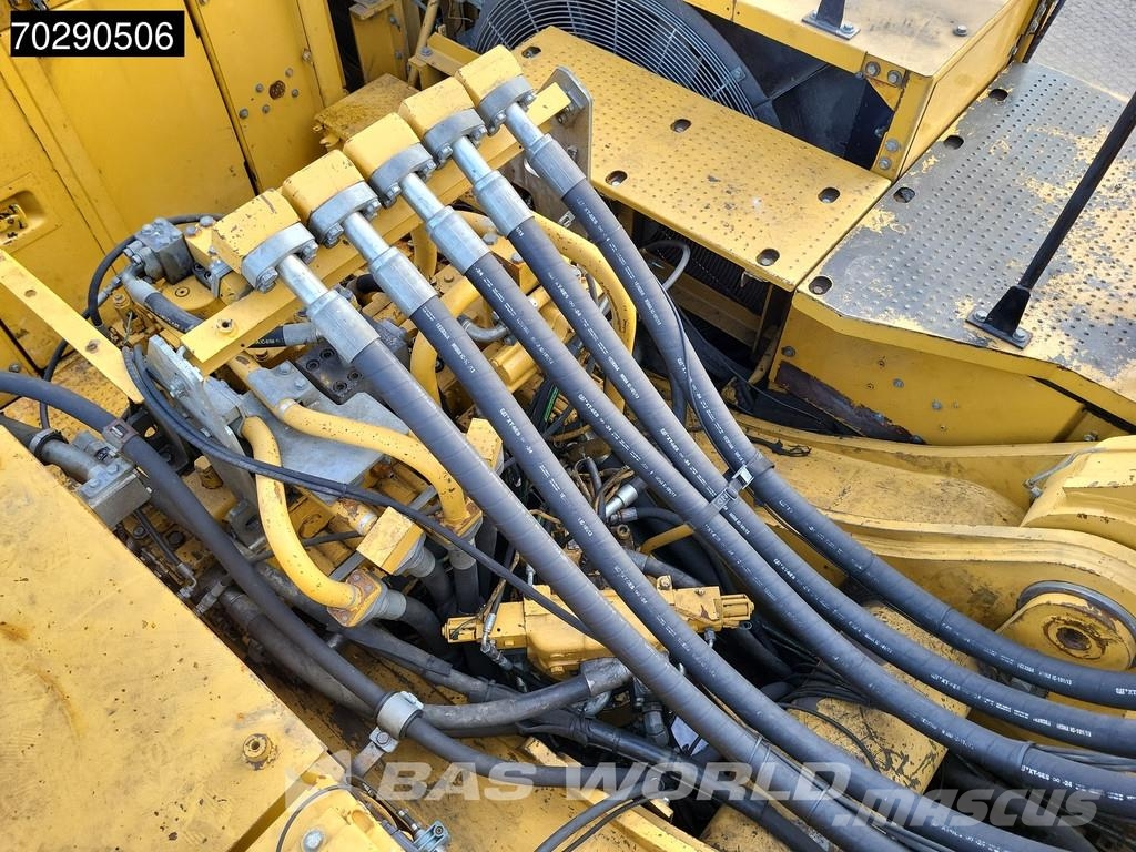CAT 390 D L Crawler excavators