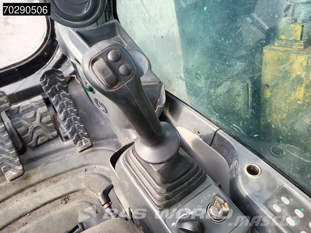 CAT 390 D L Crawler excavators