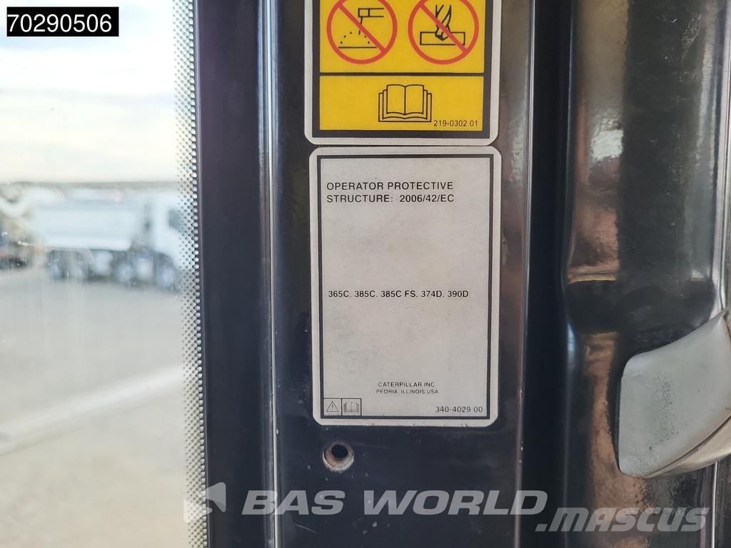 CAT 390 D L Rupsgraafmachines