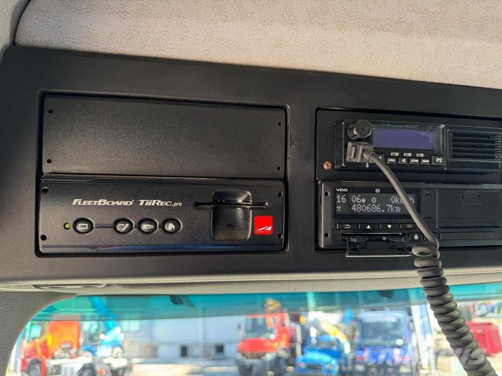 Mercedes-Benz Arocs 3351 6X4 EURO 6 Camiones tractor
