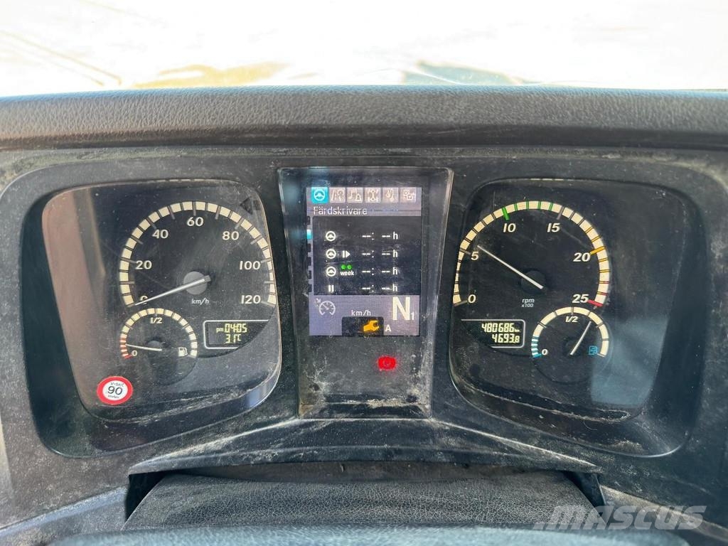 Mercedes-Benz Arocs 3351 6X4 EURO 6 Camiones tractor