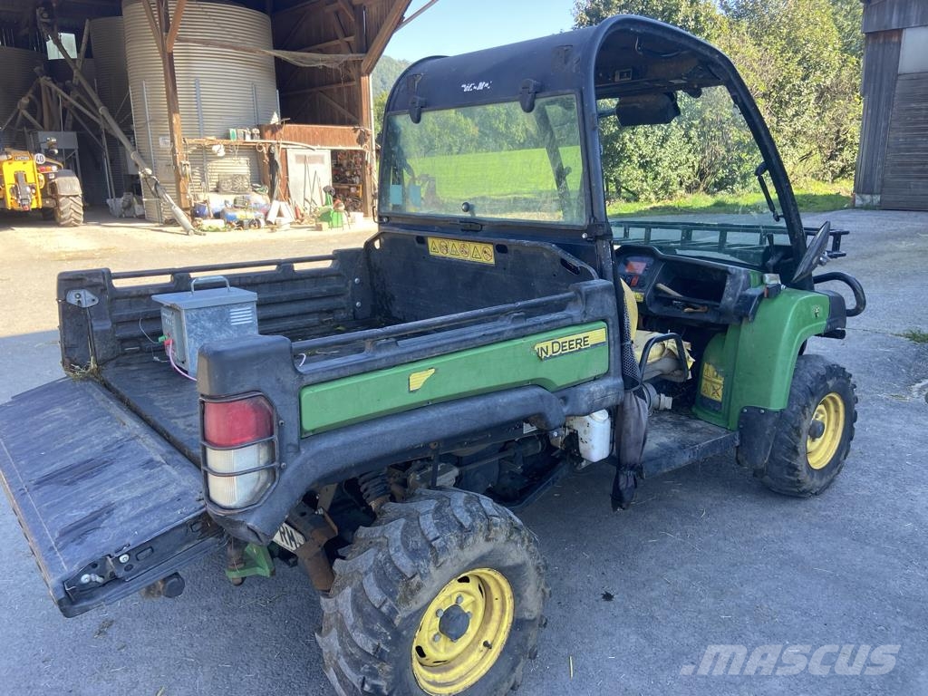 John Deere GATOR 855D Quad