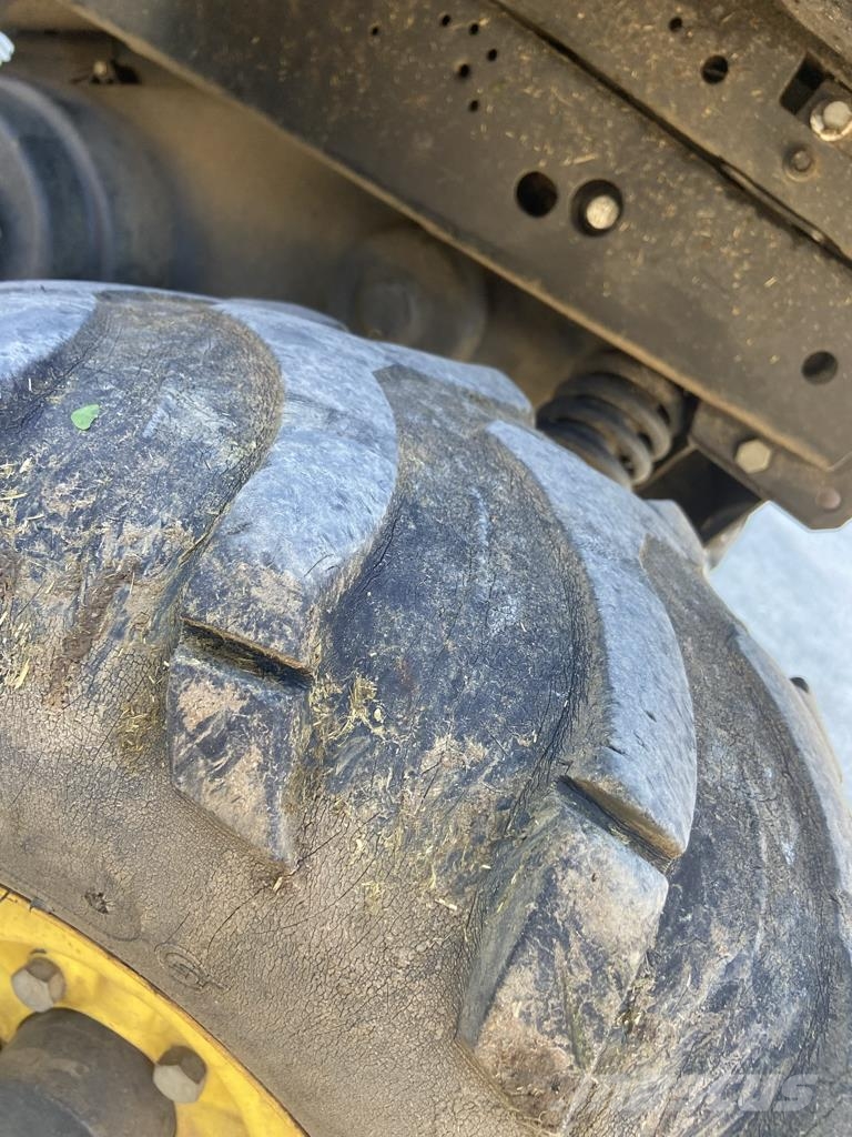 John Deere GATOR 855D Quad