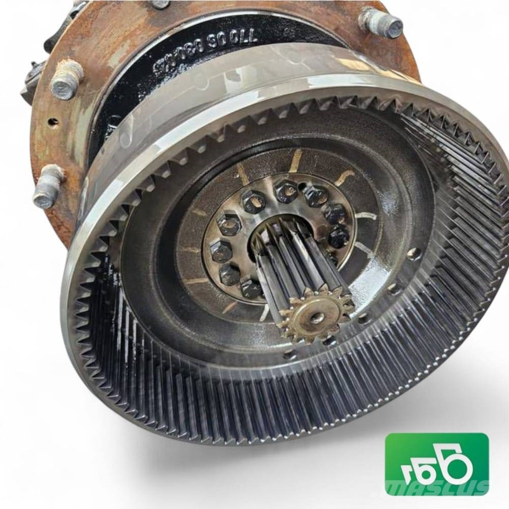 New Holland T8. 360  2013r  parts Trattori