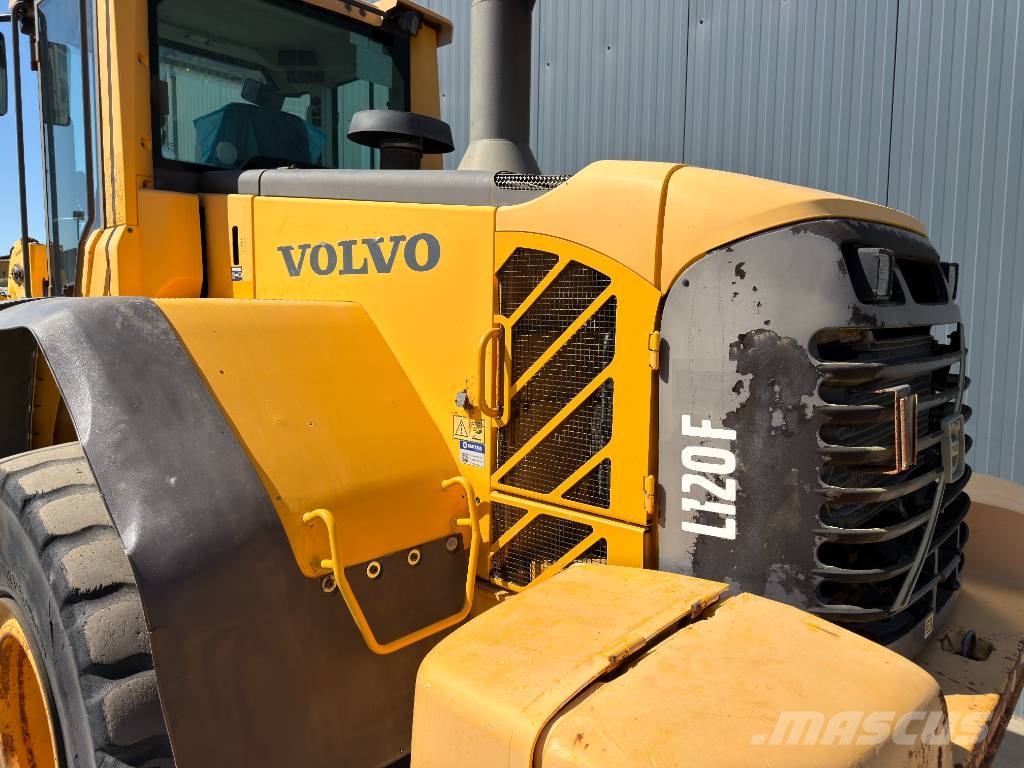Volvo L120F Pyöräkuormaajat