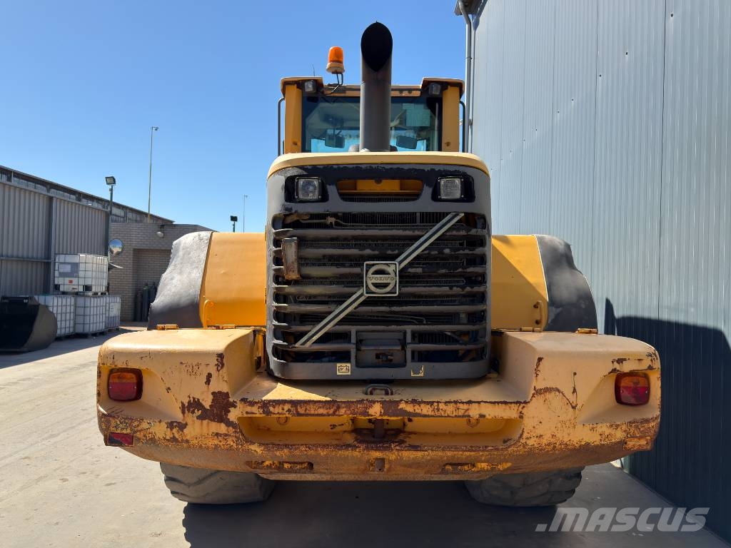 Volvo L120F Pyöräkuormaajat