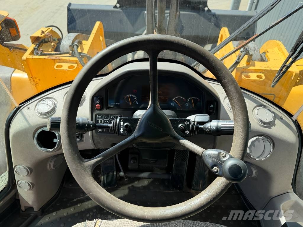 Volvo L120F Pyöräkuormaajat