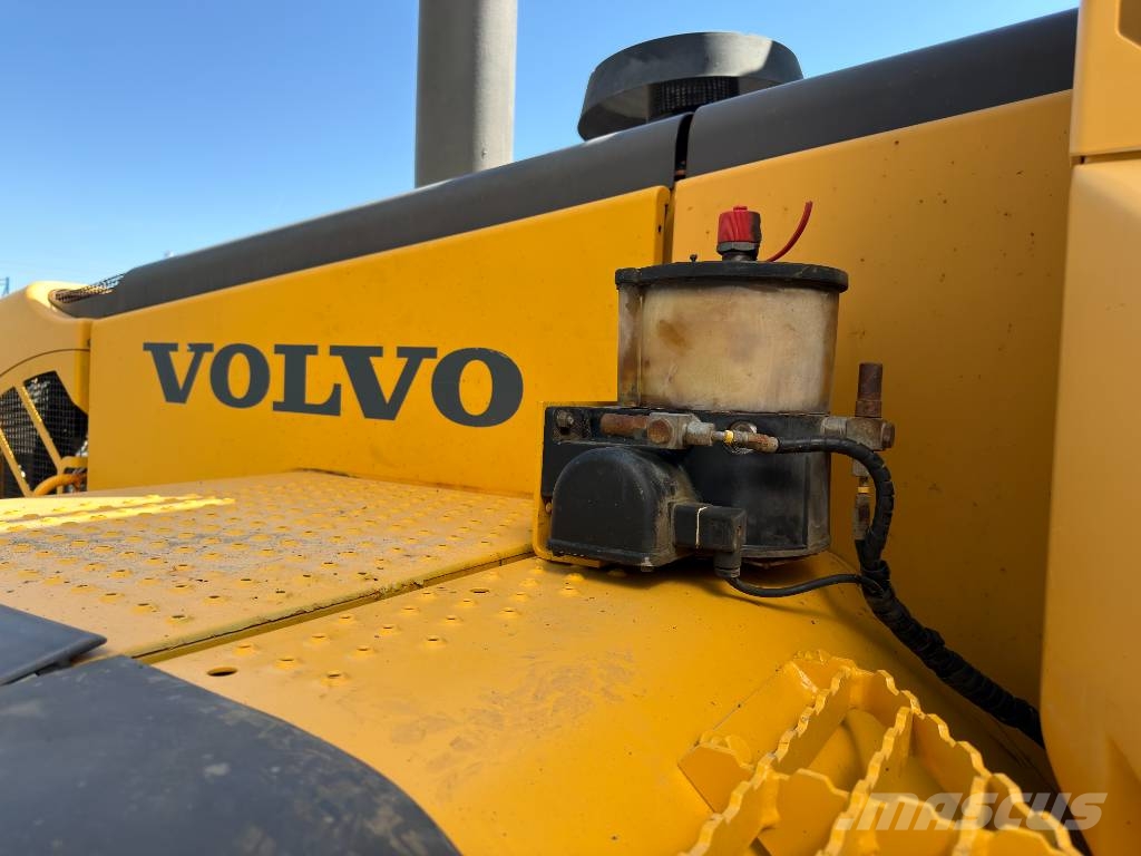 Volvo L120F Pyöräkuormaajat