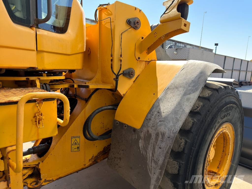 Volvo L120F Pyöräkuormaajat