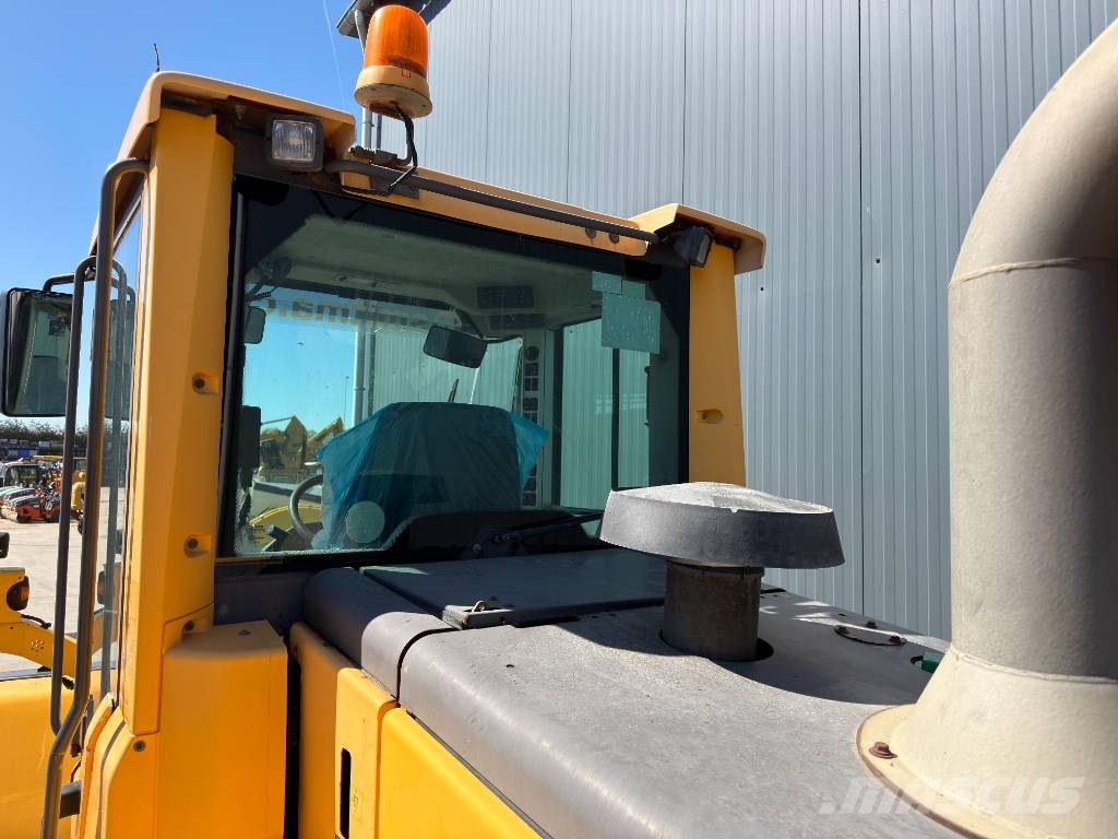 Volvo L120F Pyöräkuormaajat
