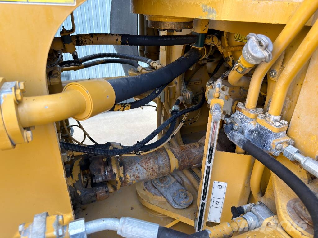 CAT 988H Wheel loaders