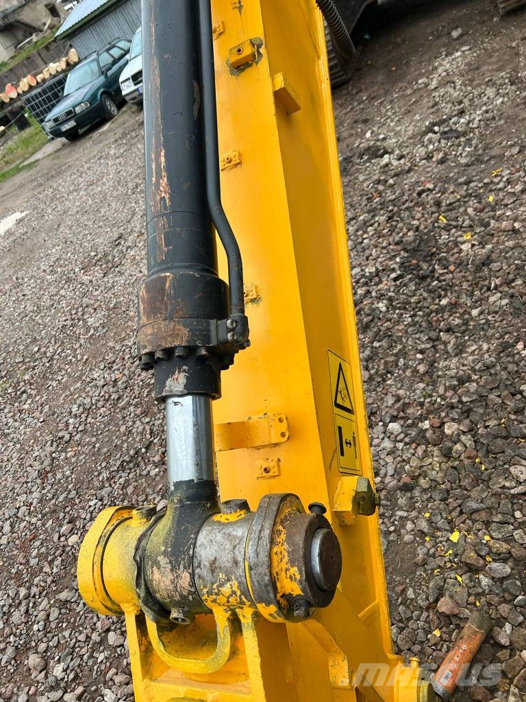 JCB 220 Rupsgraafmachines