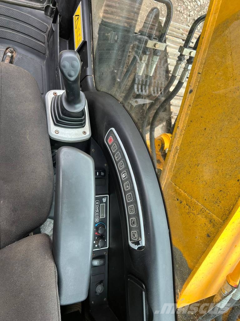 JCB 220 Rupsgraafmachines
