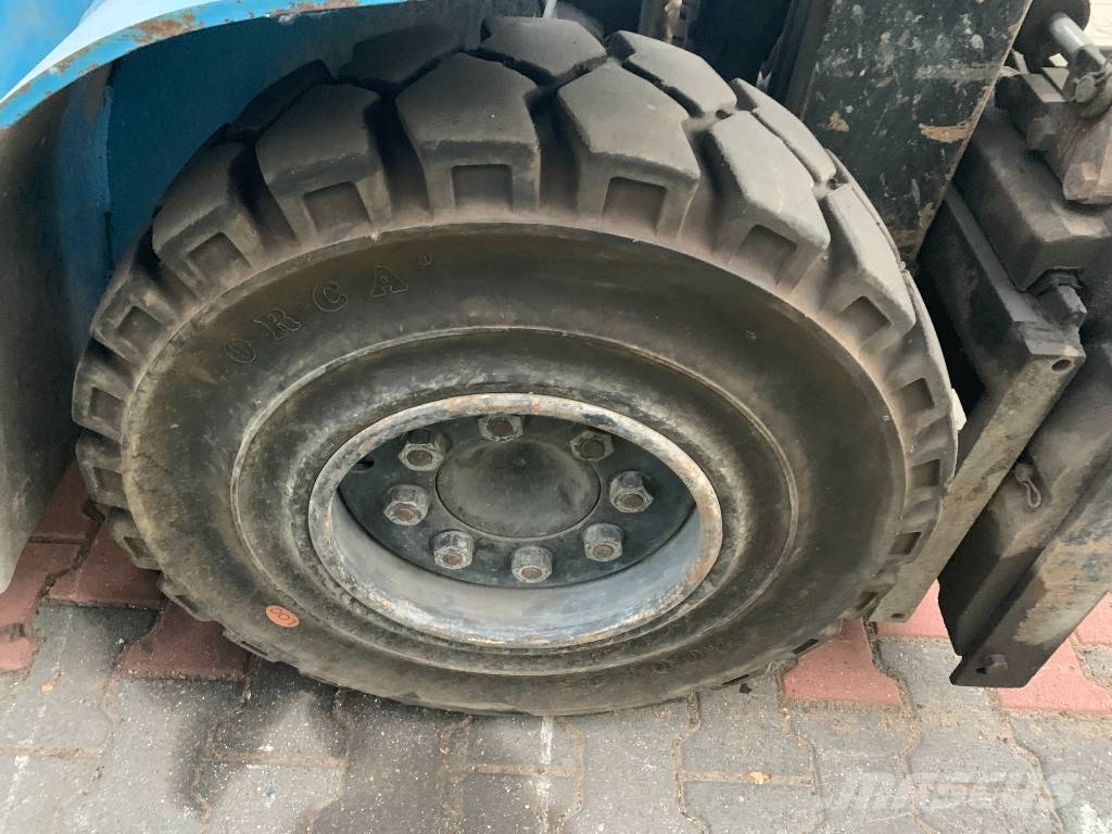 Toyota 6 FDF 40 /02/ V-2358 OB Camiones diesel