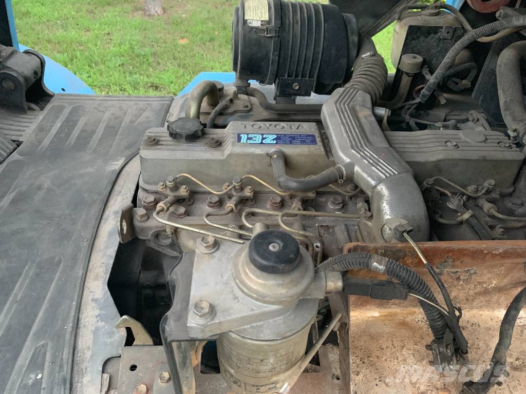 Toyota 6 FDF 40 /02/ V-2358 OB Camiones diesel