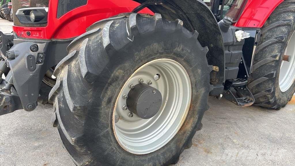 Massey Ferguson 7720S Tractors