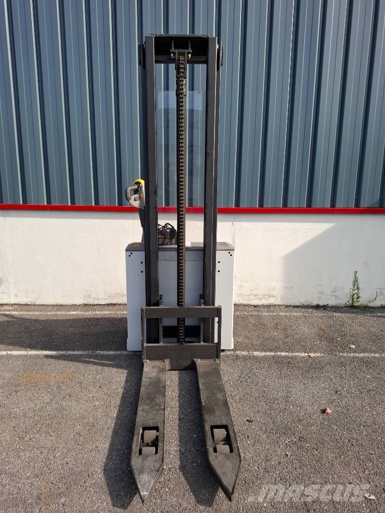 UniCarriers PSH160ST360 Gerbeur accompagnant