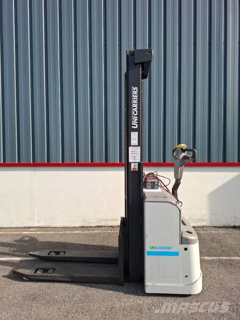 UniCarriers PSH160ST360 Gerbeur accompagnant