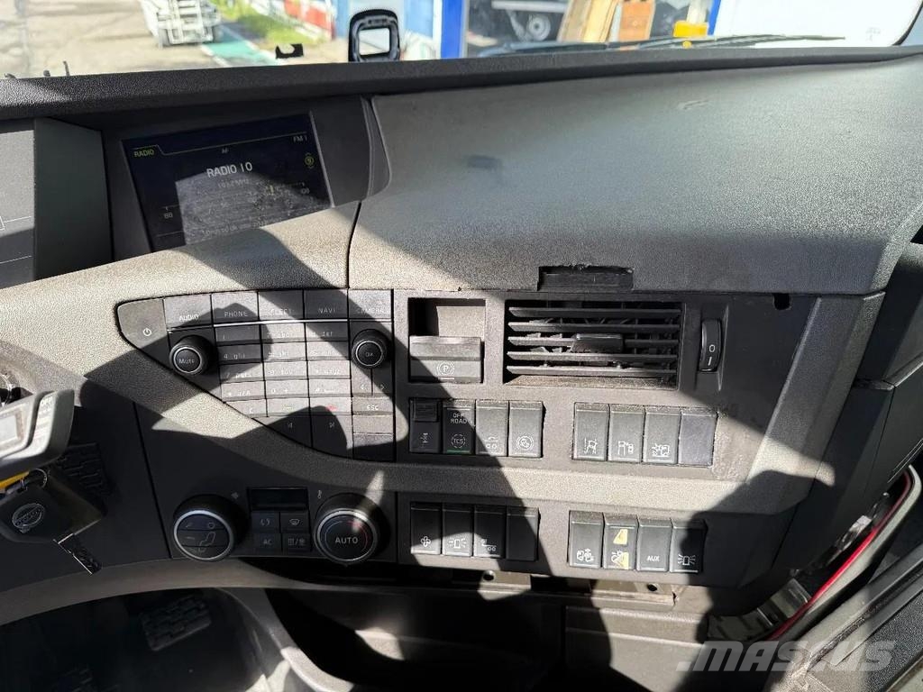Volvo FH 4 540, 8X4, 703656 KM Τράκτορες