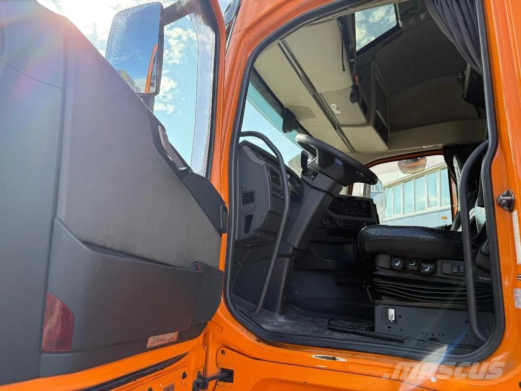 Volvo FH 4 540, 8X4, 703656 KM Τράκτορες