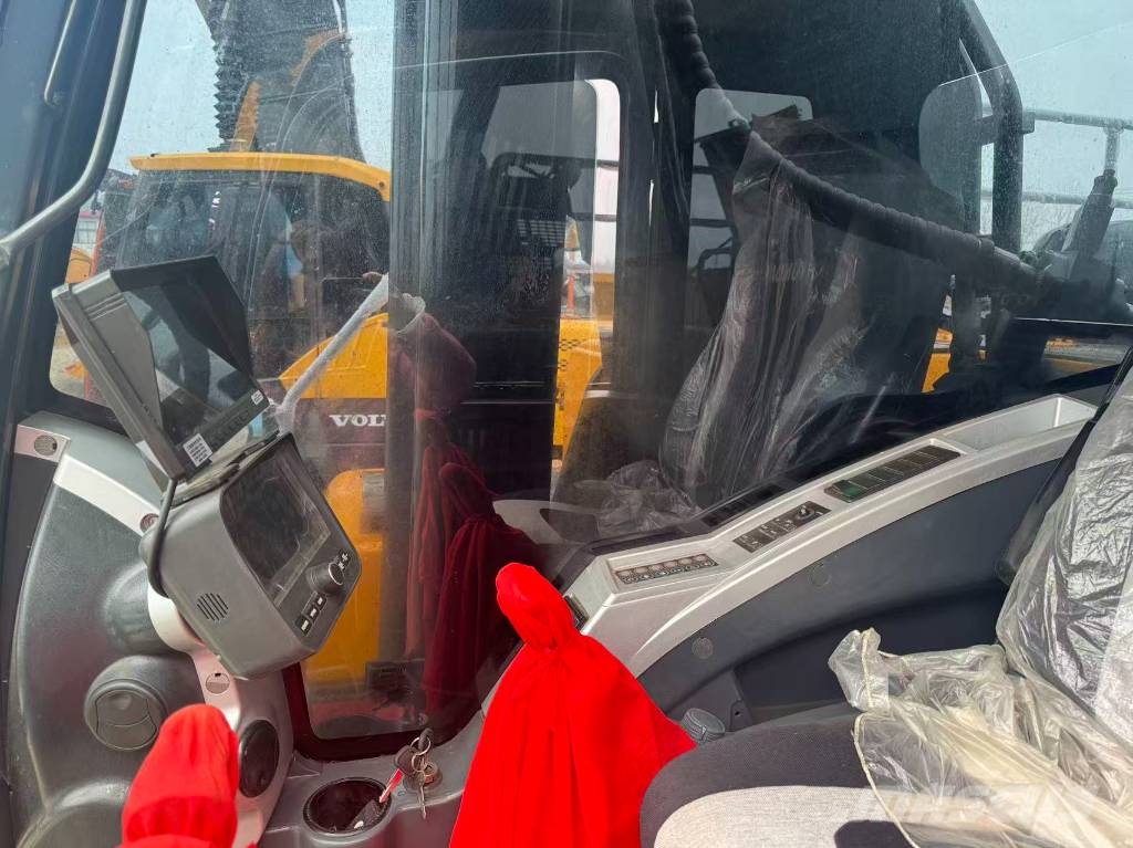 Hyundai R350LVS 履带挖掘机