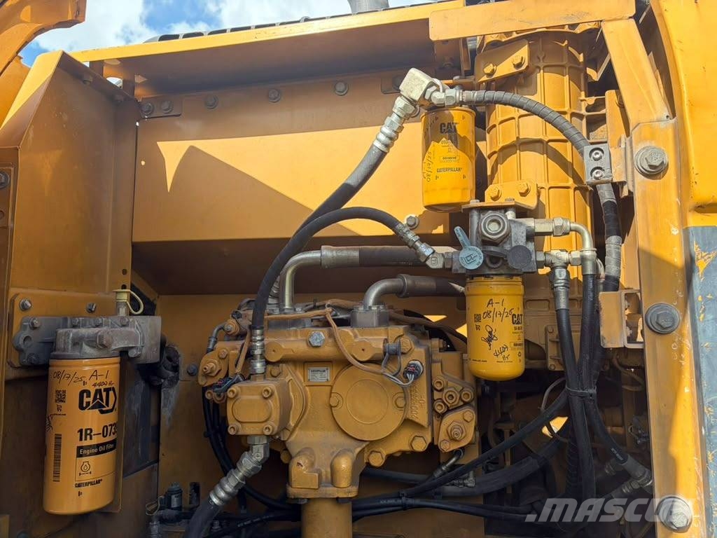 CAT 320 D L Pelle sur chenilles
