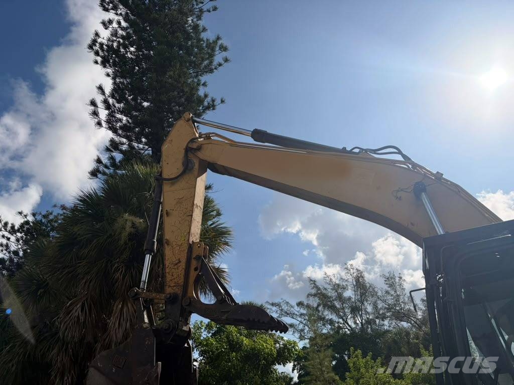 CAT 320 D L Pelle sur chenilles