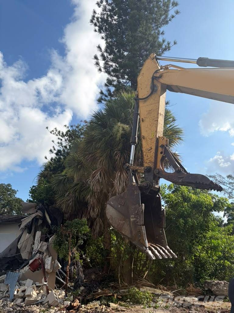 CAT 320 D L Pelle sur chenilles