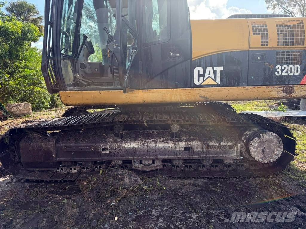 CAT 320 D L Pelle sur chenilles
