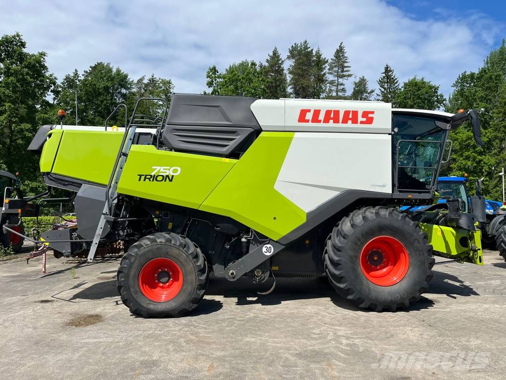 CLAAS Trion 750 Θεριζοαλωνιστικές μηχανές