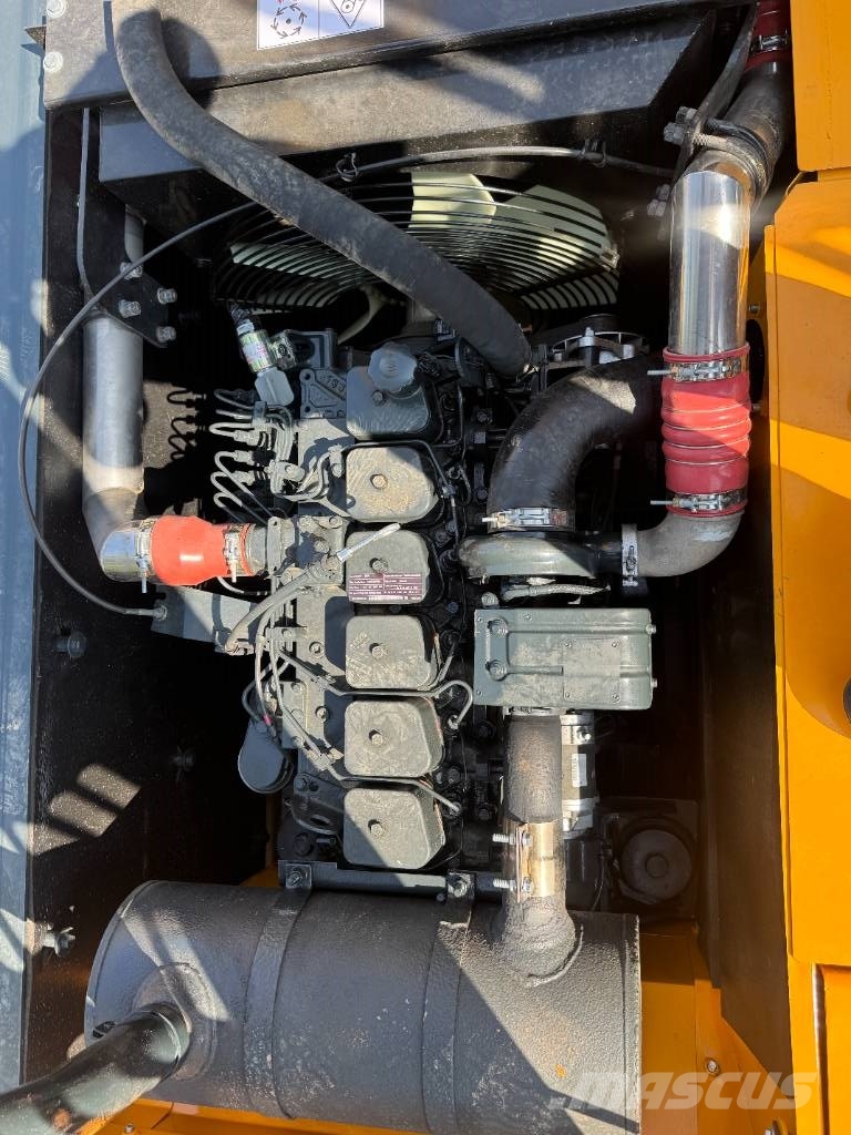 Hyundai HX 220 HD Гусеничні екскаватори