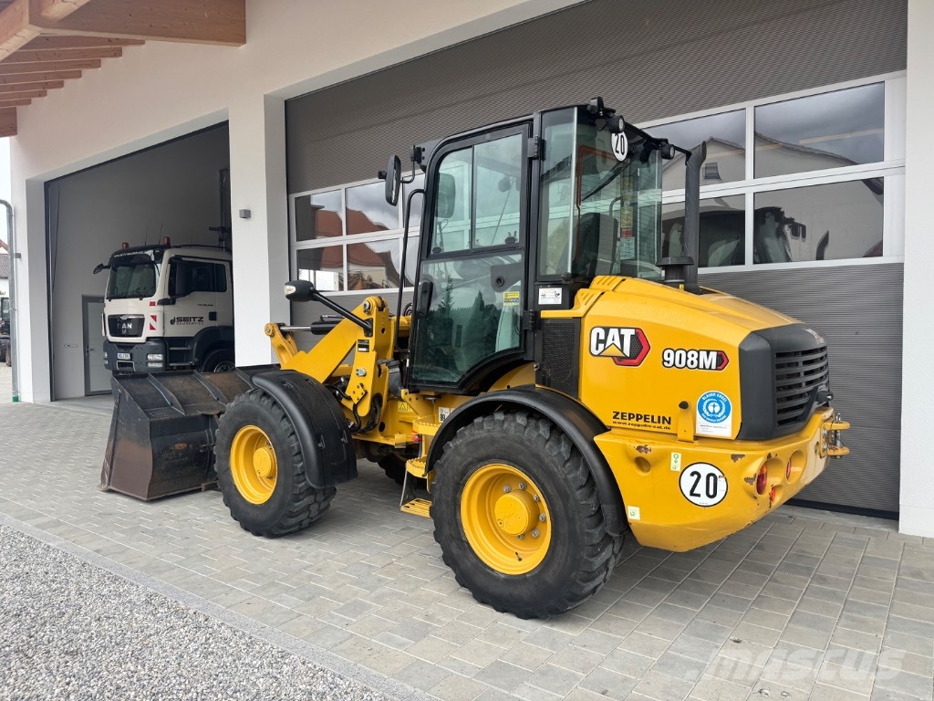 CAT 908 Kolesni nakladalci