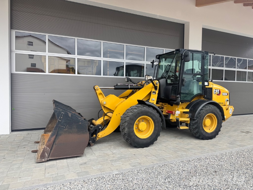 CAT 908 Kolesni nakladalci