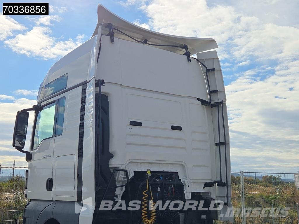 MAN TGX 18.500 TGX 4X2 XXL Mega Hebesattel Retarder 2x Dragbilar