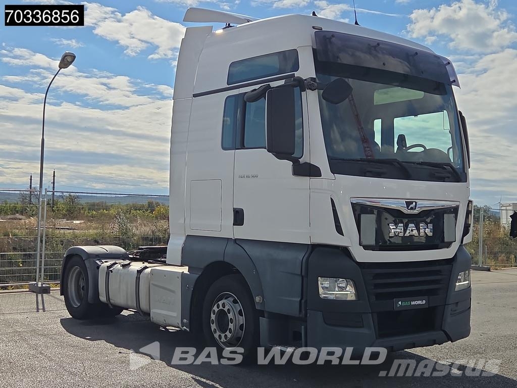 MAN TGX 18.500 TGX 4X2 XXL Mega Hebesattel Retarder 2x Dragbilar