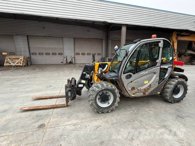Manitou MT 625 伸縮臂操作車
